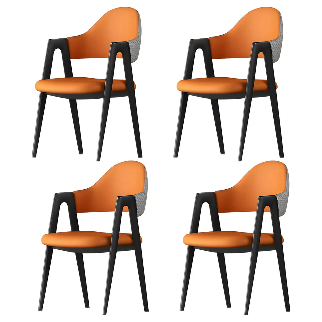Moderner Leder-Esszimmerstuhl mit geschwungener offener Rückenlehne und Armlehnen