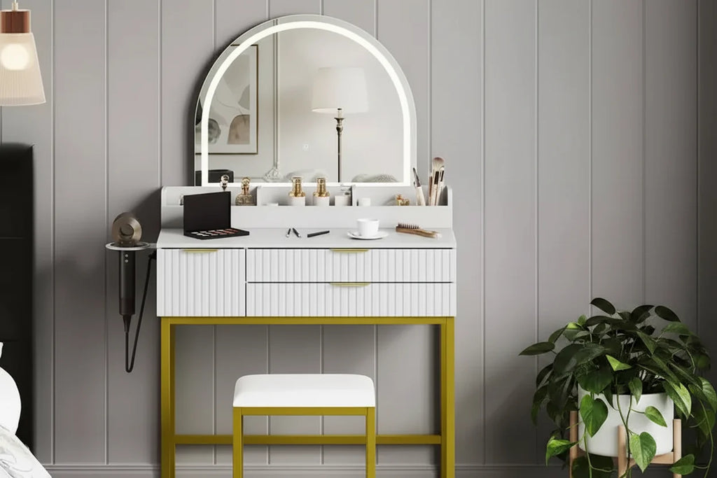 Schminktisch mit Spiegel und Beleuchtung, LED-Spiegeldesign, reichlich Schubladenstauraum für Kosmetik und Toilettenartikel