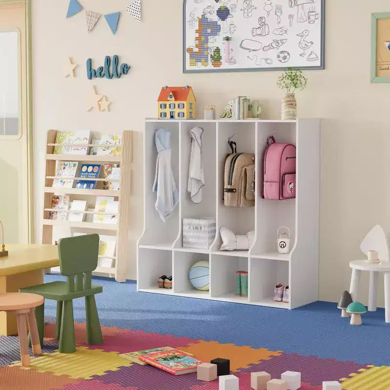 Braun/Weißes Garderobenfach mit 4 Abschnitten und 8 Haken, für Kinder
