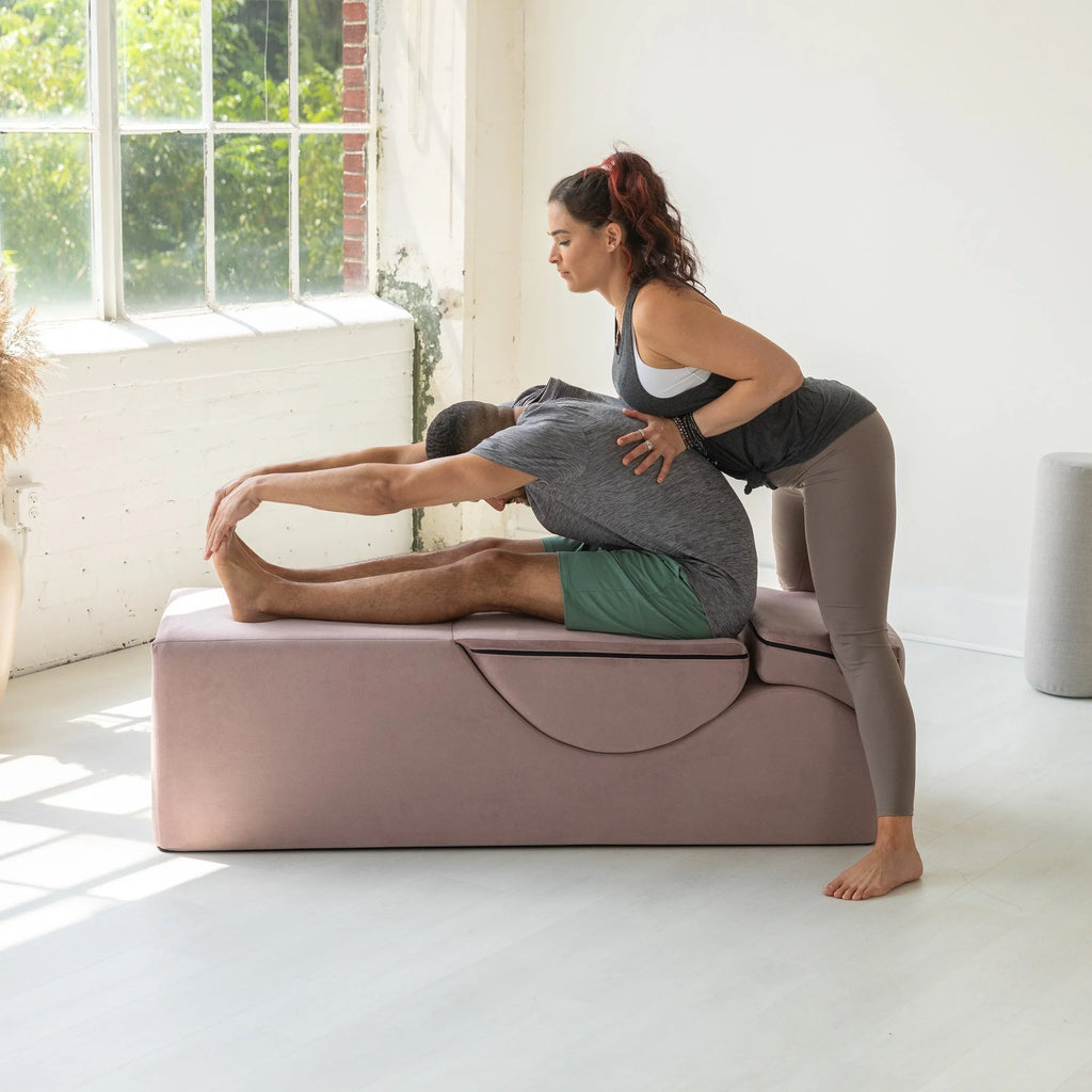 Avana Kami umwandelbare Chaise / Yoga & Massage – 2-in-1-Ottomane mit verdeckter ausklappbarer Yoga-Liege, Microvelvet – N/A