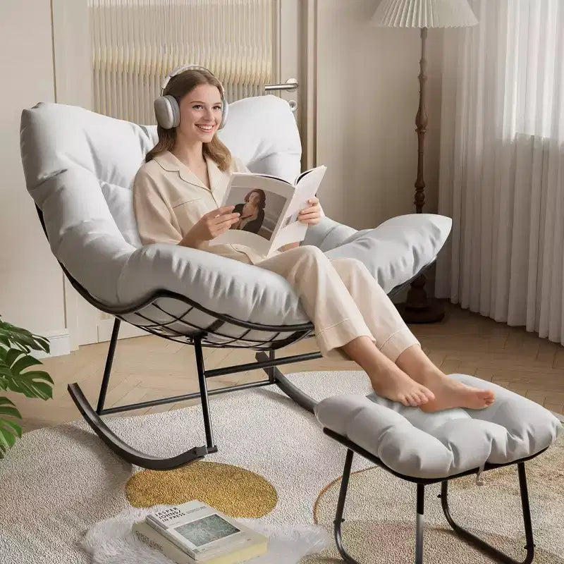 Loungesessel mit Fußstütze, Schaukelstuhl für drinnen/draußen mit Ottoman und Metallrahmen, Patio Rattan Eierschaukel für Balkon, Garten, Veranda, Schlafzimmer
