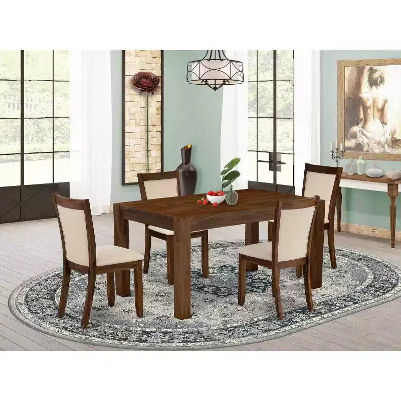 5-teiliges Esszimmer-Set aus Massivholz mit natürlicher brauner Oberfläche und gepolsterten Stühlen mit hoher Rückenlehne – für 4 Personen