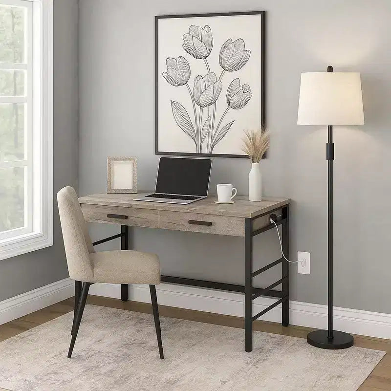 Royal Hampton Schreibtisch mit integriertem USB-Anschluss, helle Eiche im Used-Look und Schwarz