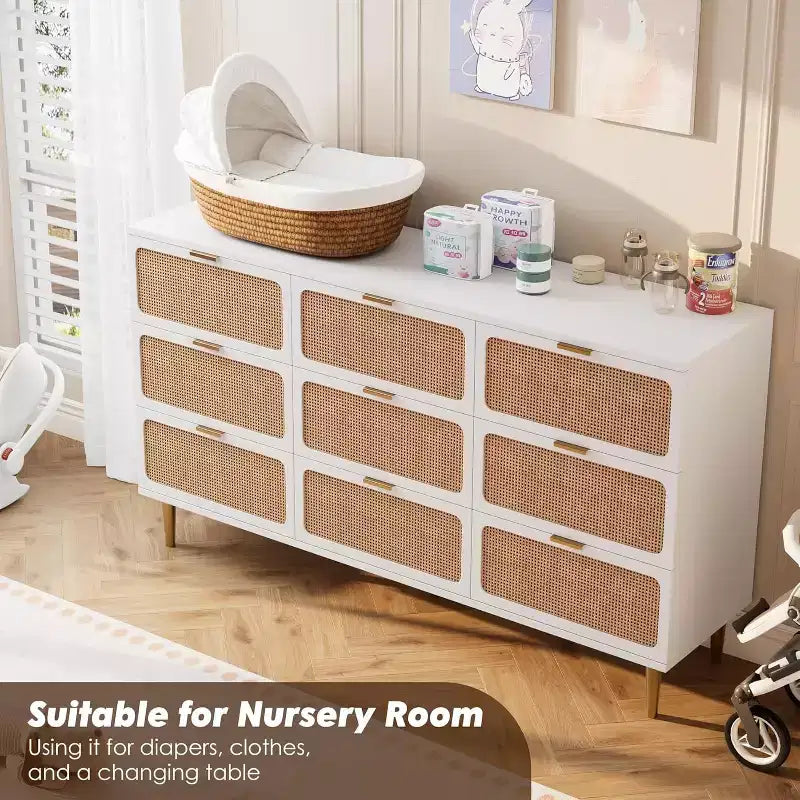 9-Schubladen-Kommode aus Rattan – Moderne Holzkommode mit viel Stauraum und breiter Ablagefläche für Schlafzimmer, Wohnzimmer oder Flur