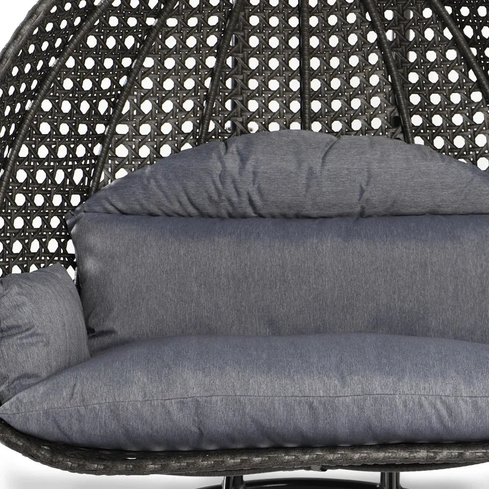 LeisureMod 2-Person Hängesessel mit Ständer – Outdoor/Indoor Rattan Korbsessel Garten-Schaukelhängematte mit Kissen
