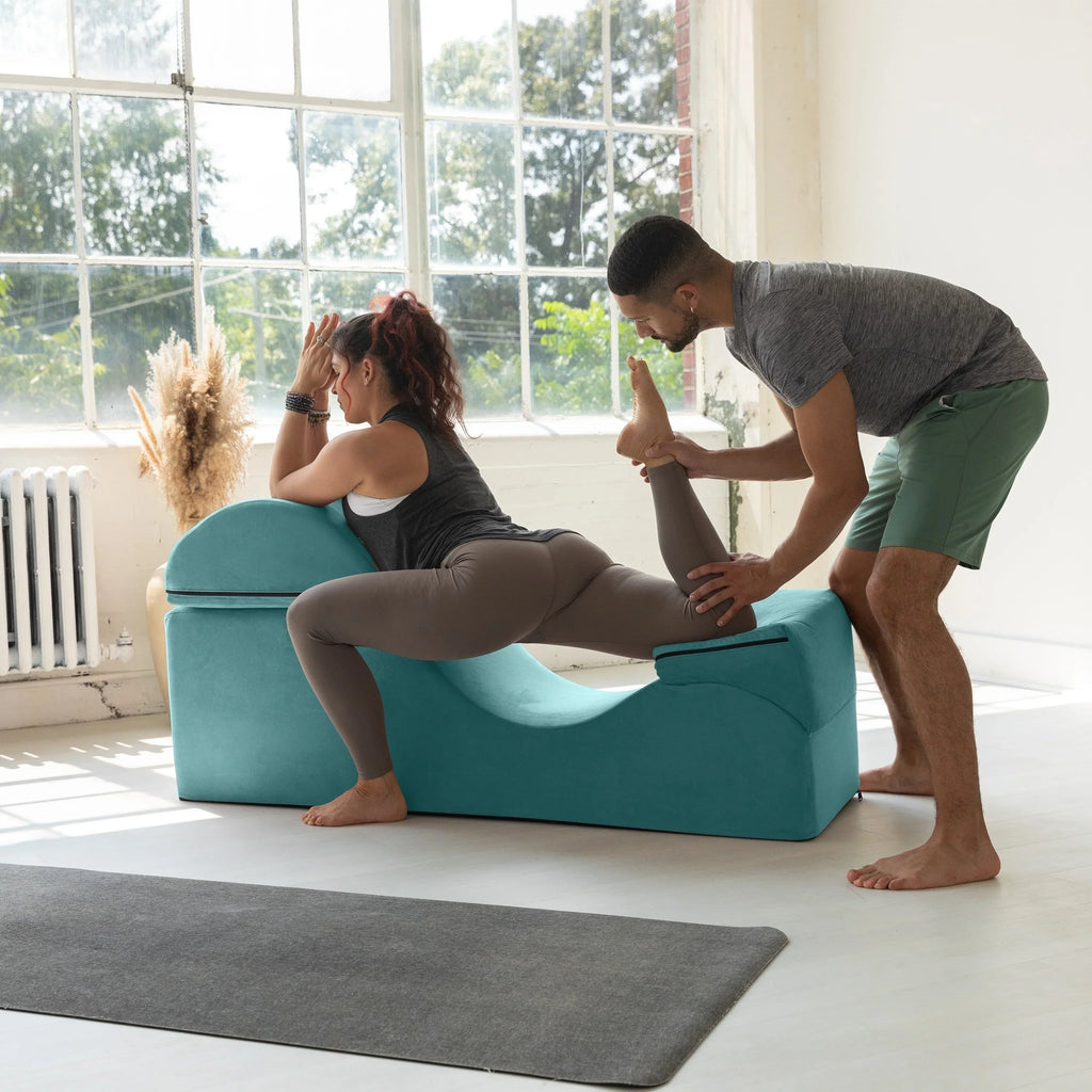 Avana Kami umwandelbare Chaise / Yoga & Massage – 2-in-1-Ottomane mit verdeckter ausklappbarer Yoga-Liege, Microvelvet – N/A