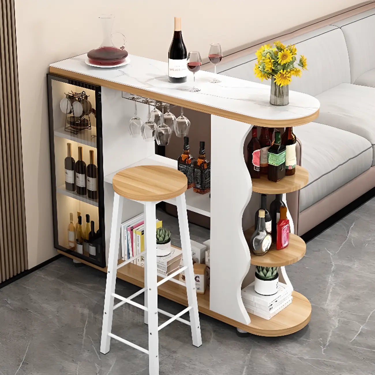 Moderner Bartisch mit Natursteinplatte in Freiform und Stauraum für Hausbars