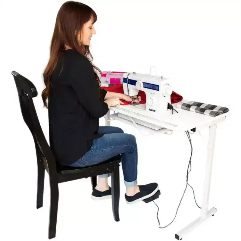 SewingRite SewStation 101 Tragbarer Klappnähtisch mit Stahlbeinen, Weiß – Perfekt für Zuhause, Büro und Geschäft