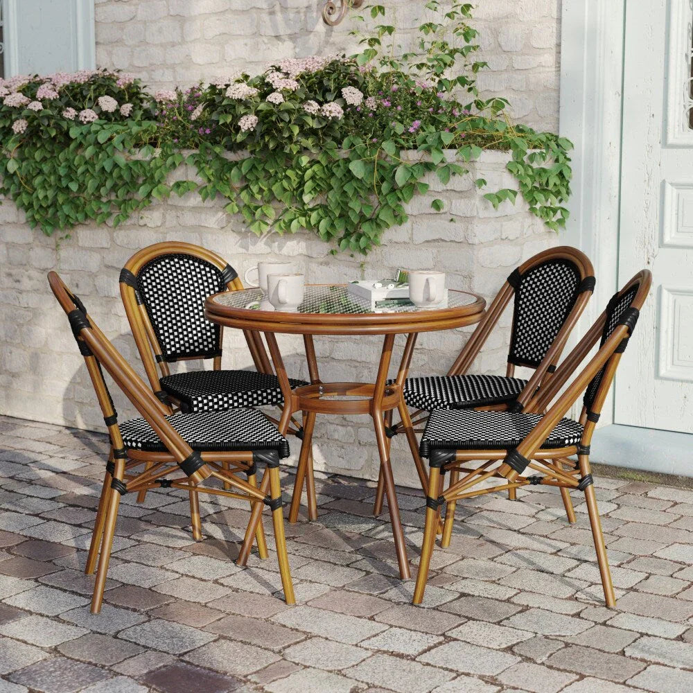 Gewerbliches Bistro-Set für Innen- und Außenbereiche mit Tisch und vier Stühlen