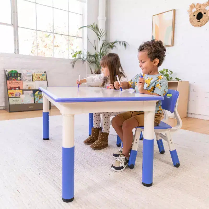 ECR4Kids rechteckiger Aktivitätstisch mit trocken abwischbarer Oberfläche und zwei Stühlen, Kindermöbel, 3-teilig