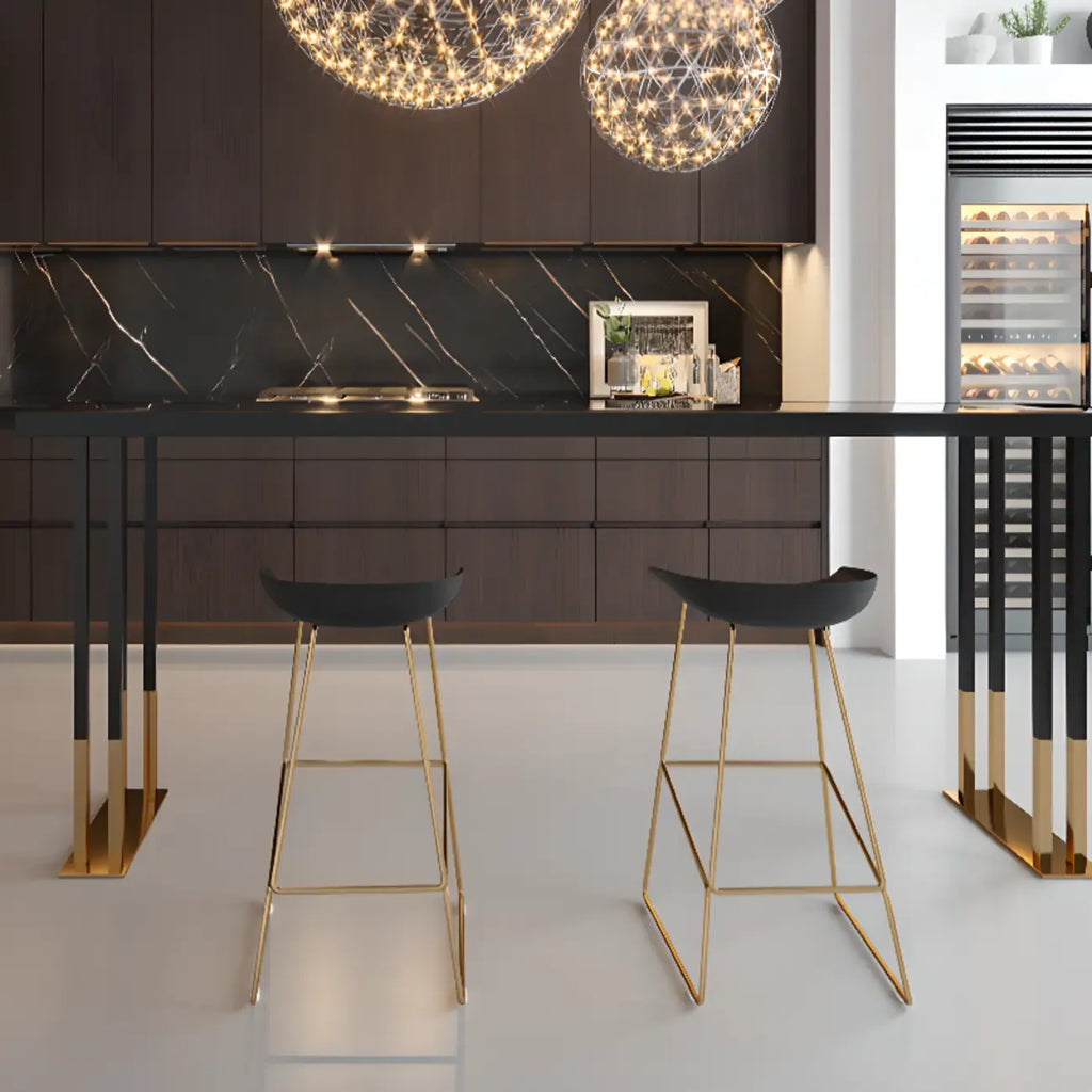 Rechteckiger Bartisch aus Luxusholz mit goldenem Kufengestell für Esszimmer