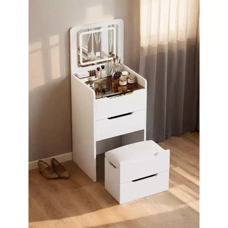 Okak 3-in-1 Schminktisch mit Klappspiegel, kompakter Waschtisch mit sichtbarer Glasplatte und gepolstertem Hocker, Schminktisch für das Schlafzimmer